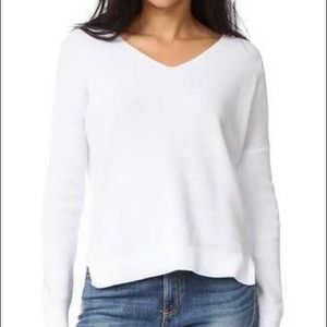 White v-neck sweater🌈🌈